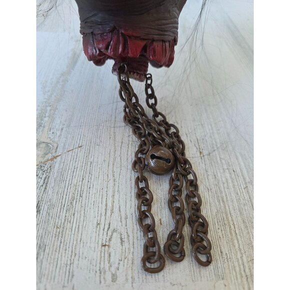 Vintage rattling chains zombie head mini Halloween beheaded hanging Halloween de - Picture 7 of 10